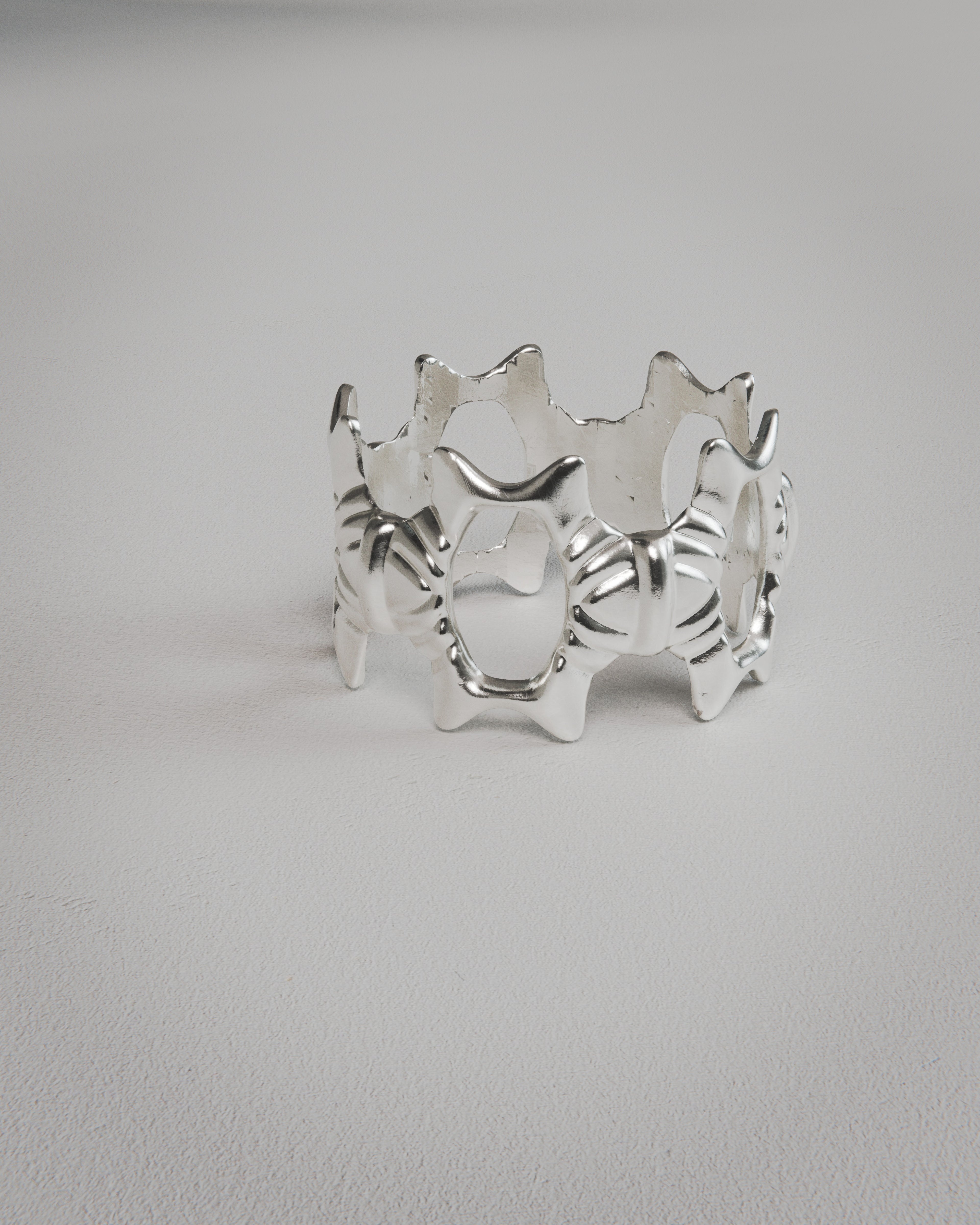 STRUCTURE 01